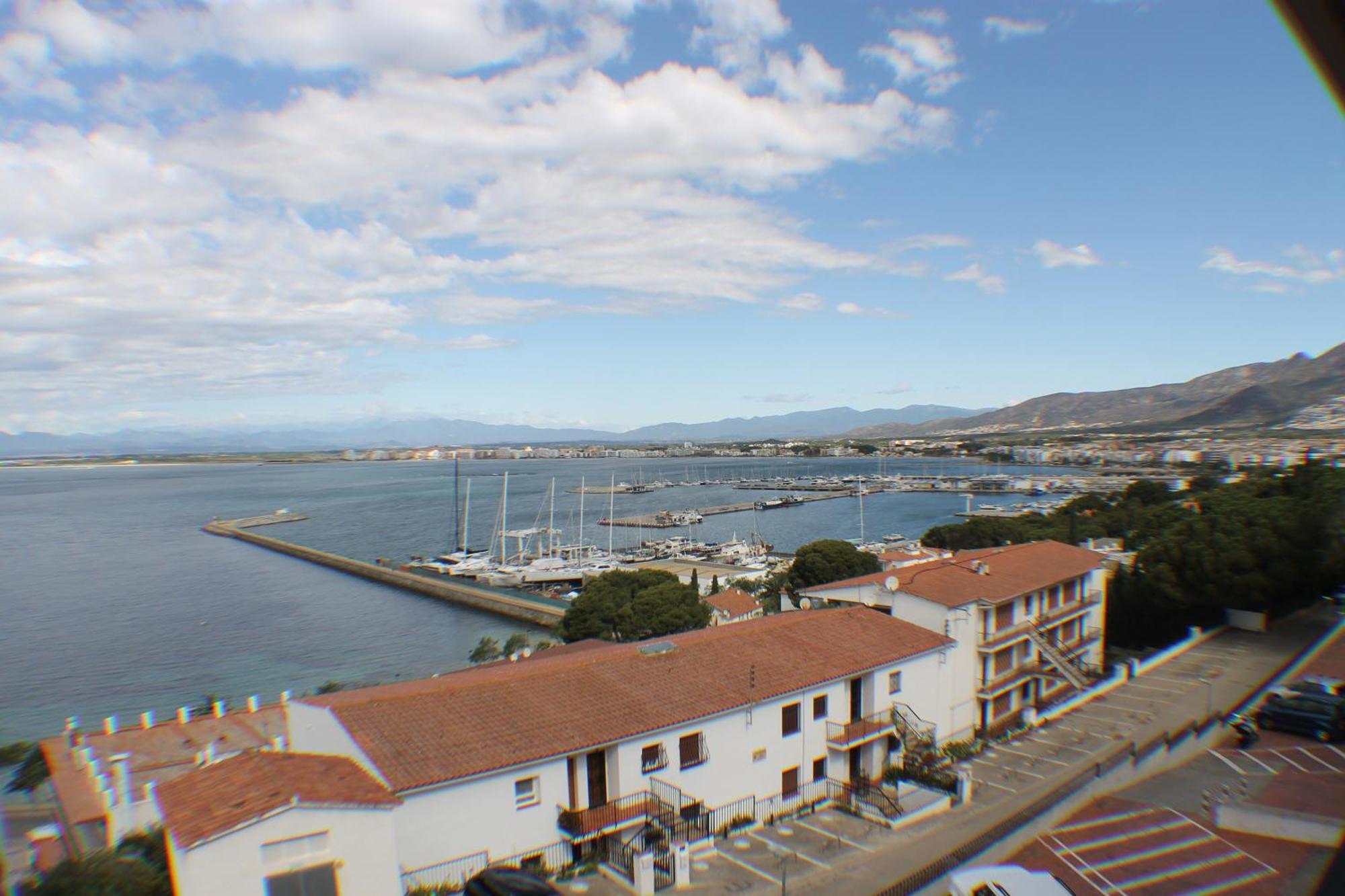 Agi Les Roques Roses