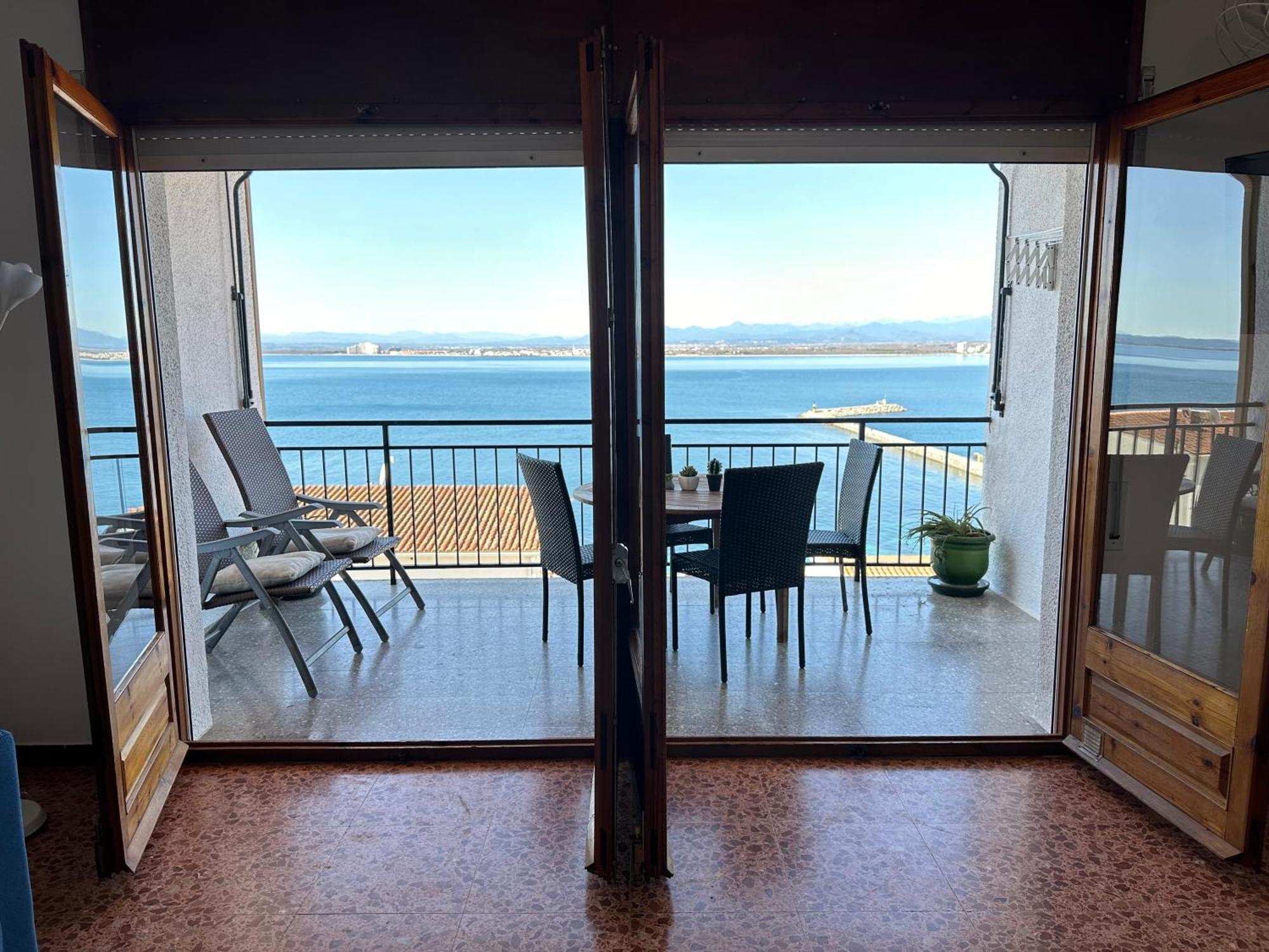 Agi Les Roques Appartement Roses